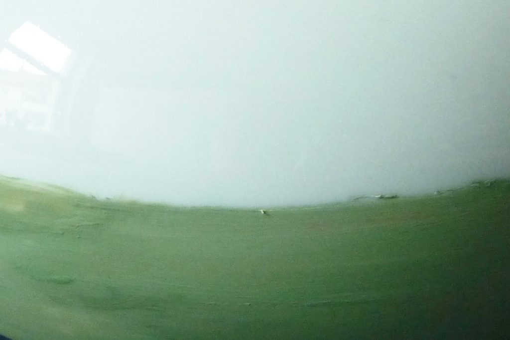 Teekanne Detail weiße grüne Flächen