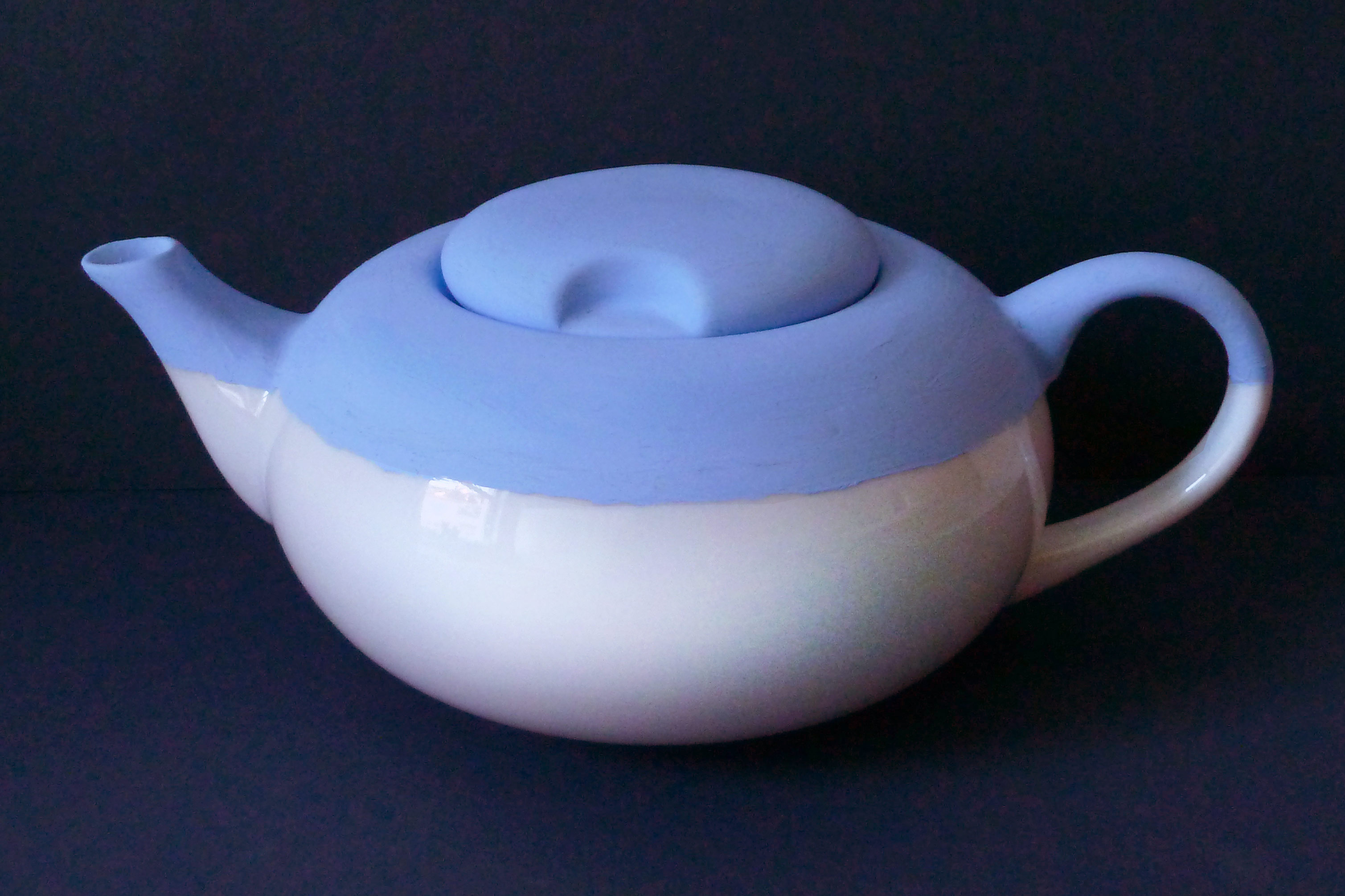 Blau weiß gestaltete Teekanne victim pot