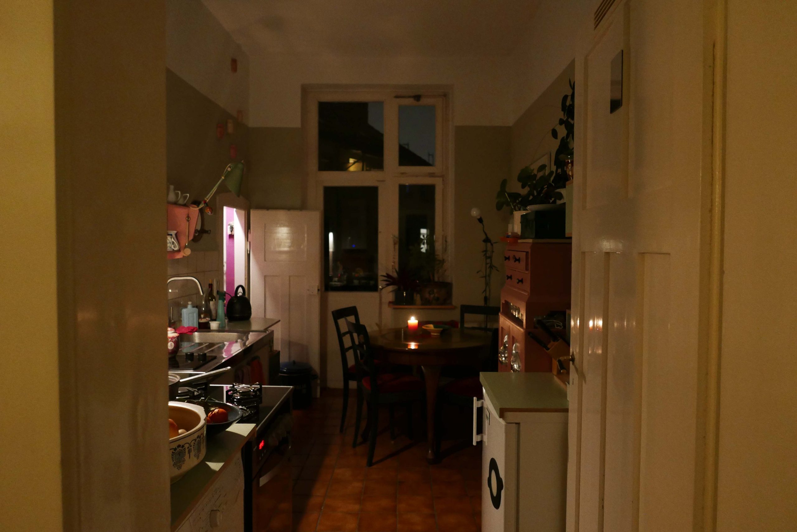 Küche mit KOmbination der Lichtquellen beleuchtet